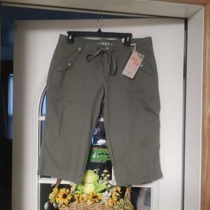 New Dockers Green Khaki Capri Size Women's 12